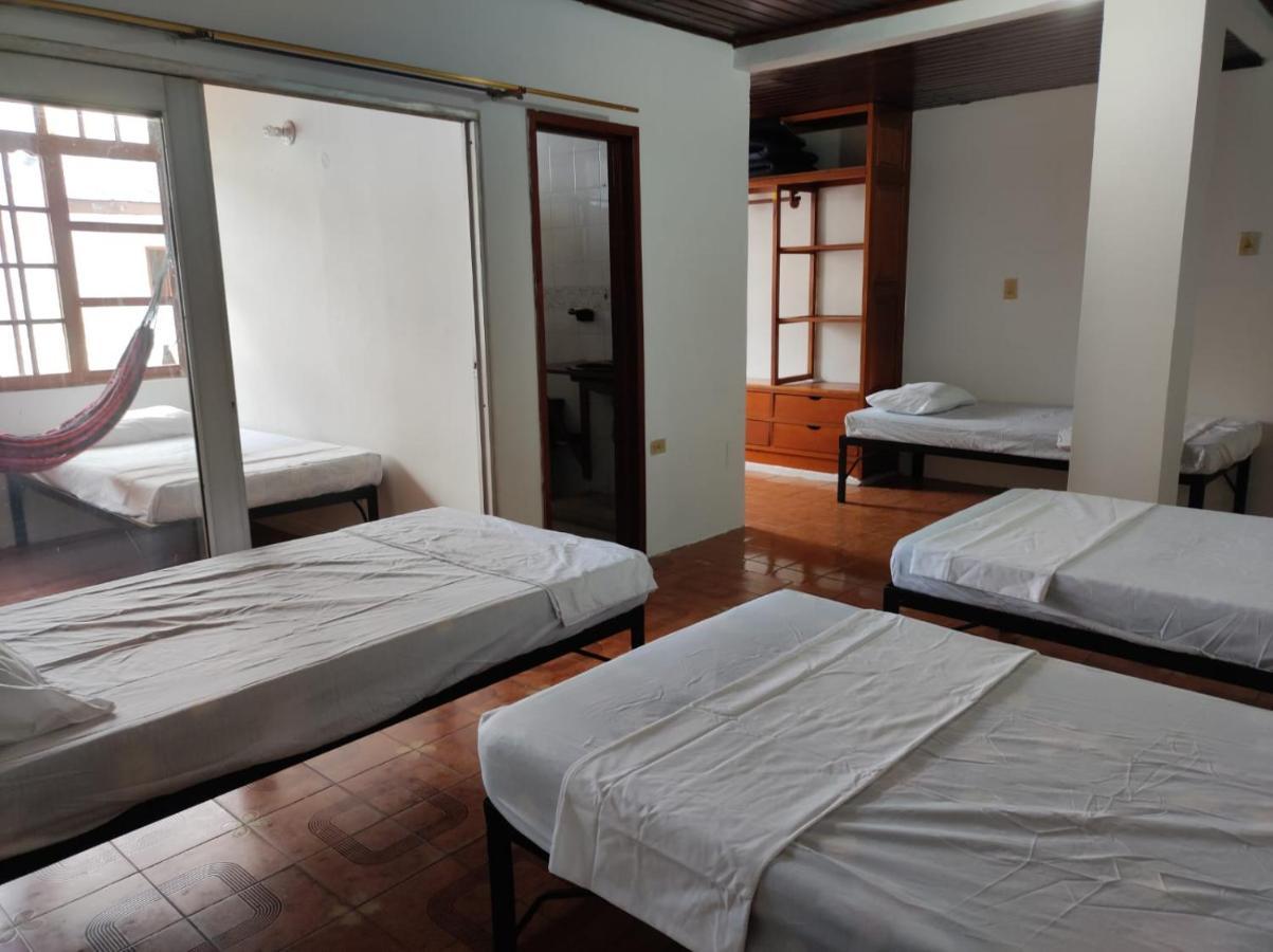 Leticias Guest House מראה חיצוני תמונה