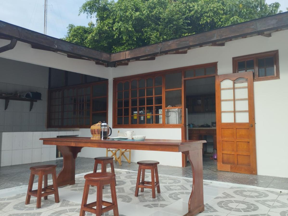 Leticias Guest House מראה חיצוני תמונה