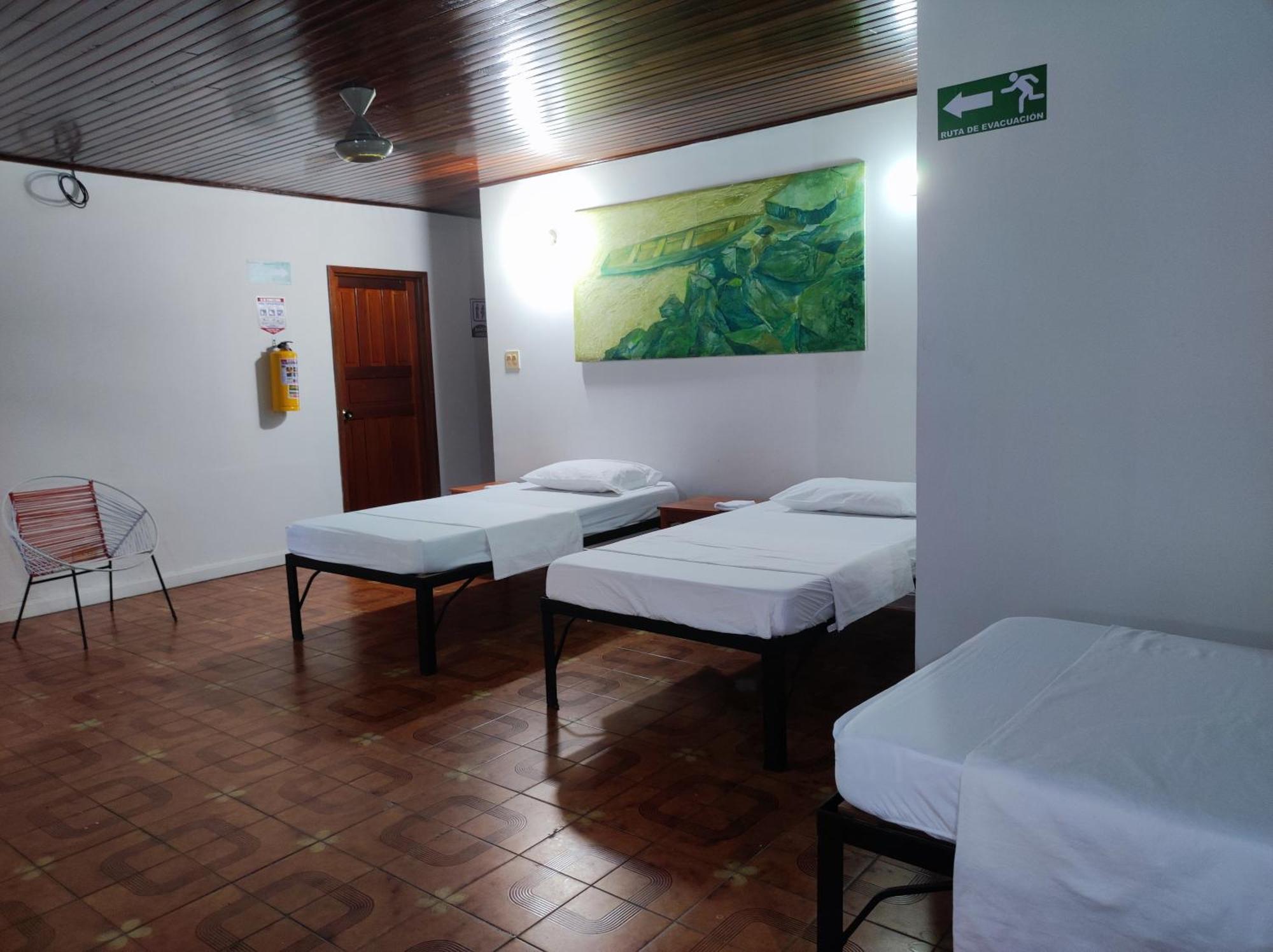 Leticias Guest House מראה חיצוני תמונה