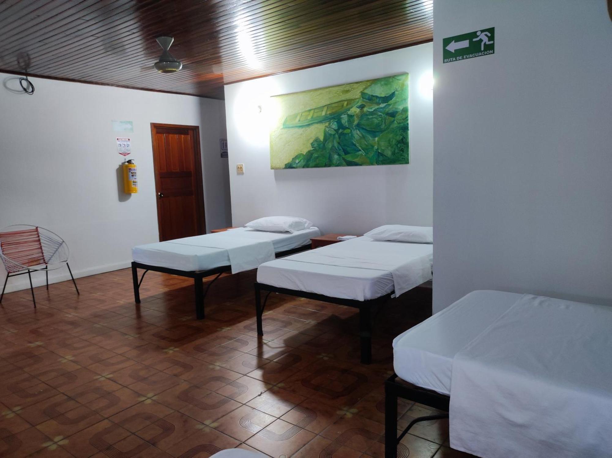 Leticias Guest House מראה חיצוני תמונה